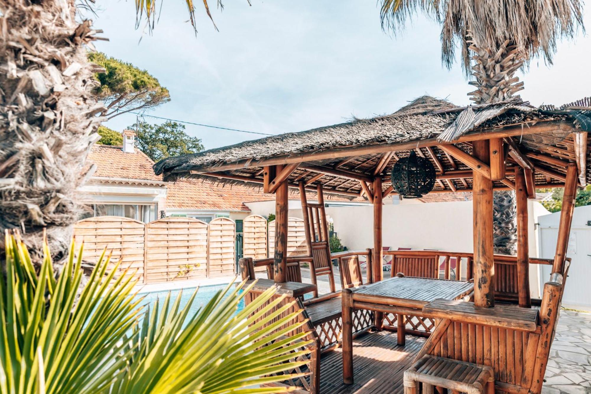 Reve D'Azur En Bord De Mer A La Nartelle Avec Piscine Dans La Residence, Terrasse, Bbq, 2 Chambres 2 Sdb Logement De 35M2 Draps Inclus Sainte-Maxime Exterior foto